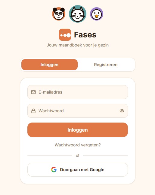 Fases — een opengeslagen maandboek met reflectievragen per fase